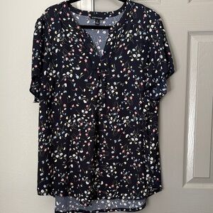 41 Hawthorn Plus Size Short Sleeve Navy Floral V Neck Blouse